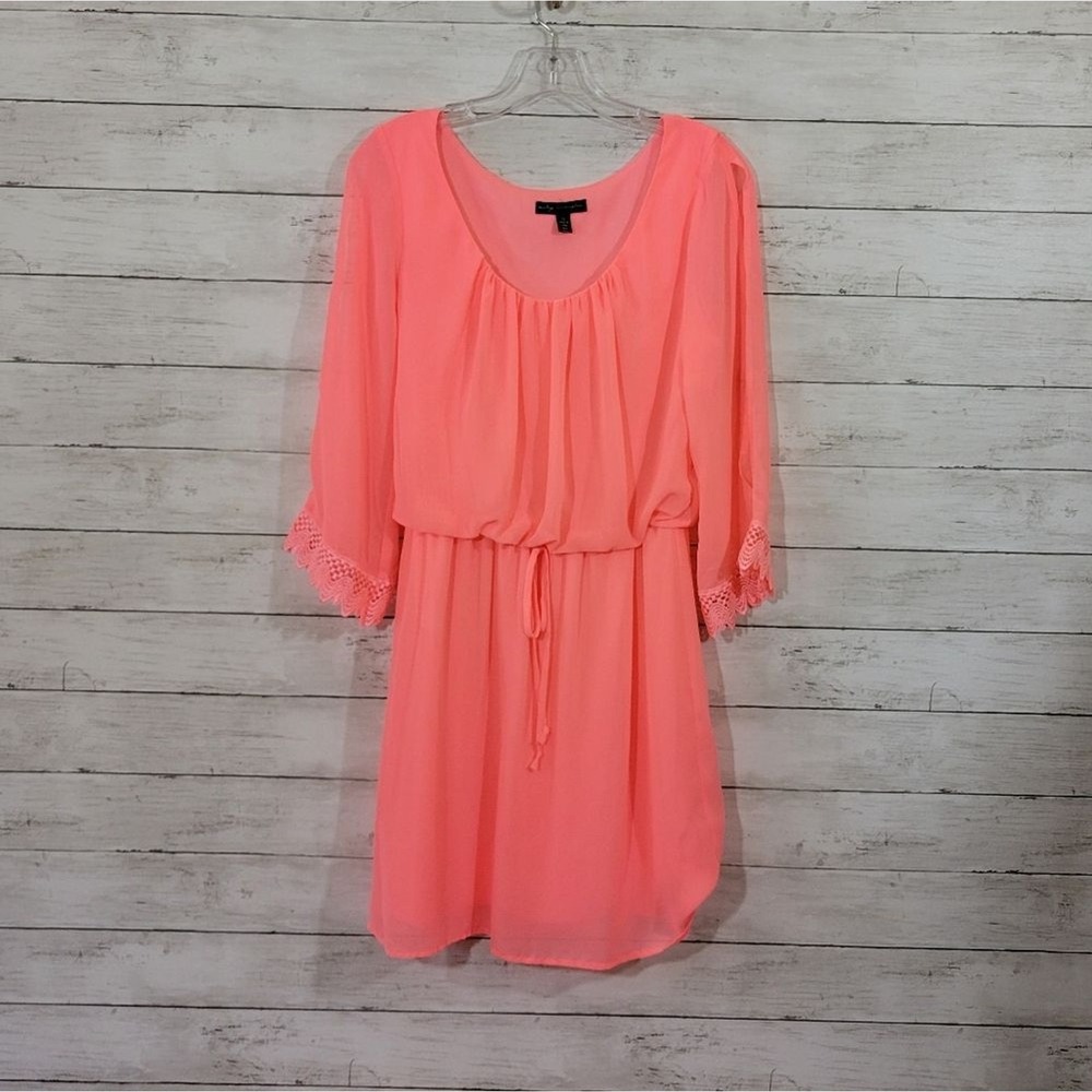 City Triangles Neon Pink Dress Flamingo Split Sleeve Lace Trim Beach Travel Sz M